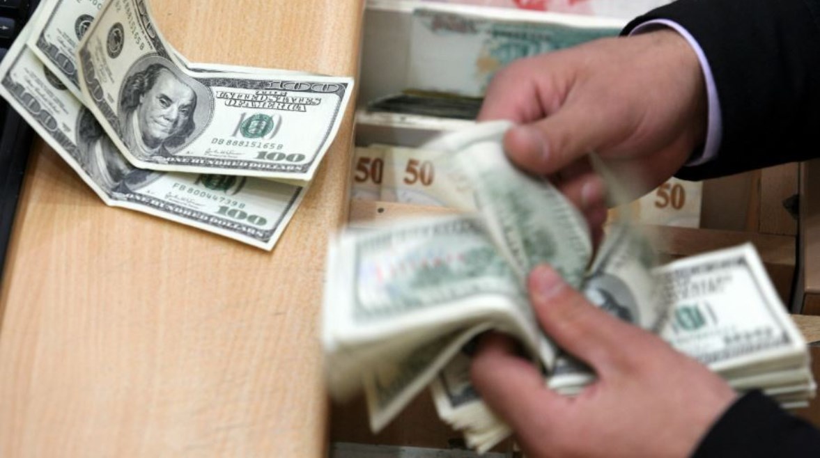 تطورات سعر صرف الدولار مقابل الجنيه المصري اليوم الثلاثاء في البنك الأهلي المصري لحظة بلحظة