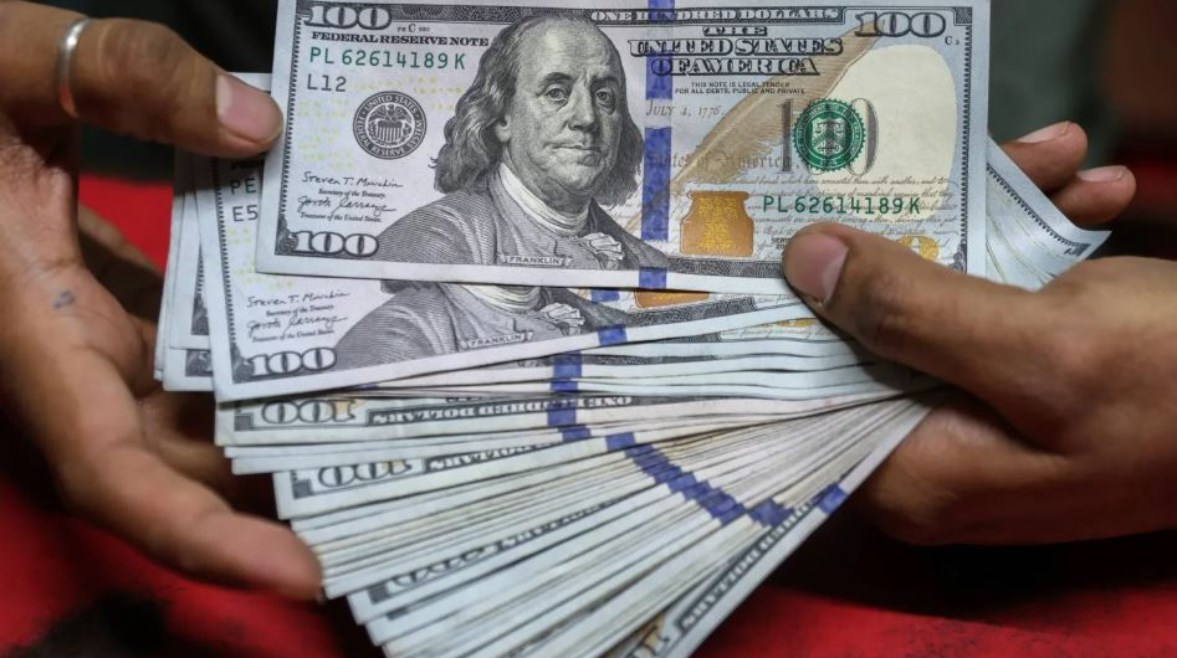تطورات سعر صرف الدولار مقابل الجنيه المصري في البنوك اليوم