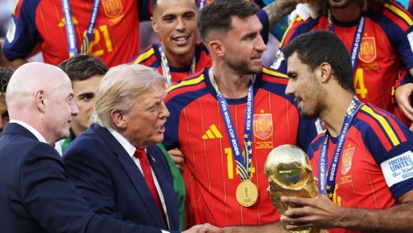 كايد عمر يرى دعم ترامب للأرجنتين مكايدة لإسبانيا بسبب موقفها من غزة