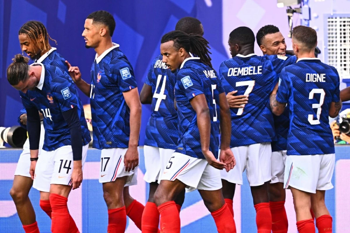 فرنسا تكتسح السويد بثلاثية وتتأهل لدور الـ16 في كأس العالم بتألق مبابي (فيديو)