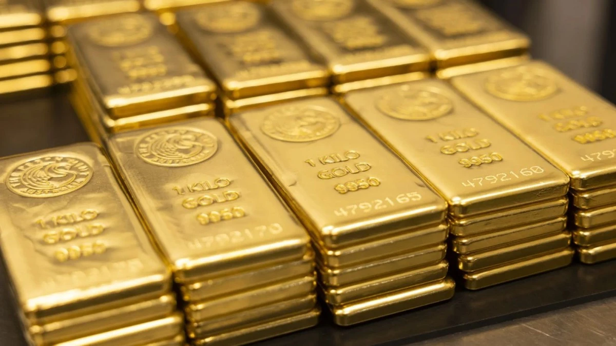 أسعار الذهب تحافظ على مكاسبها رغم تصاعد المخاوف بشأن رفع الفائدة
