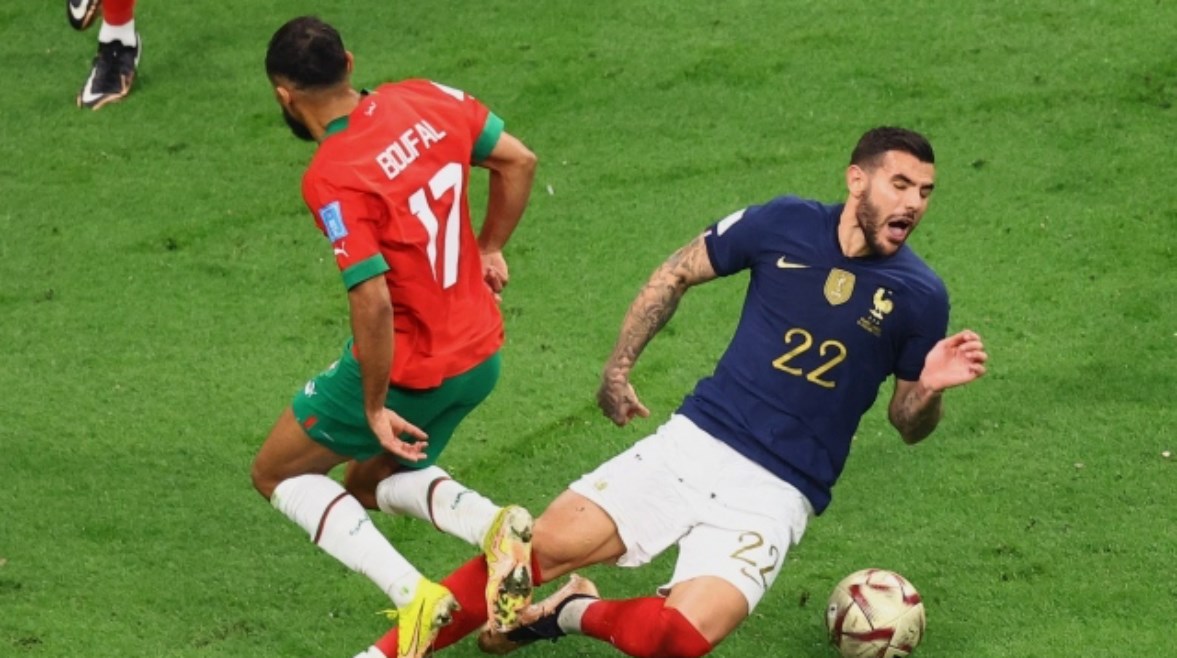 القنوات الناقلة لمباراة فرنسا والمغرب في كأس العالم وموعد اللقاء
