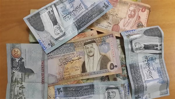 سعر الدينار الأردني مقابل الجنيه في البنوك المصرية خلال تعاملات اليوم السبت