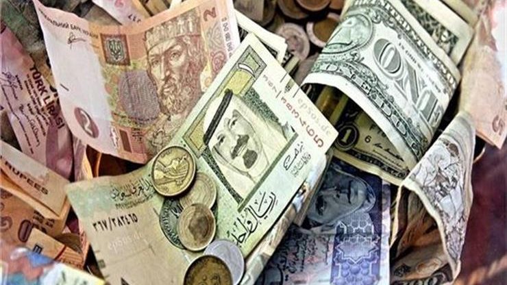 الدينار الكويتي ونظيره البحريني والريال القطري.. أسعار العملات العربية اليوم