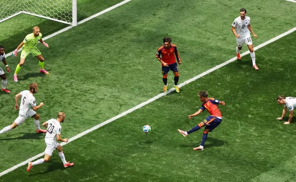 القنوات المجانية والترددات الناقلة لمباراة الأرجنتين وإسبانيا في نهائي كأس العالم