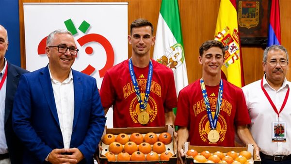منافسو المونديال يتلقون مكافآت غريبة وزنه طماطم تقديرا لإنجازاتهم في المنتخب الإسباني