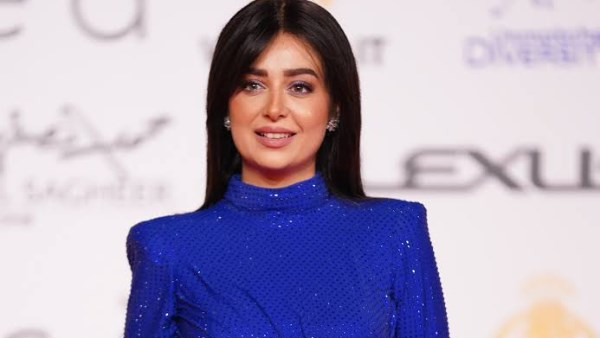 صابرين توجه رسالة دعم لـ هبة مجدي بعد إعلان إصابتها بالسرطان