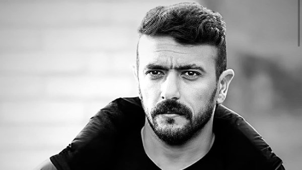 أحمد العوضي يشيد بصوت فتاة تشبه رحمة محسن: تستحق الغناء في المسلسل