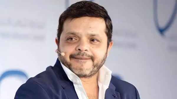 محمد هنيدي يخطف الأنظار بتعليقاته الساخرة على كأس العالم 2026.. من الافتتاح حتى النهائي