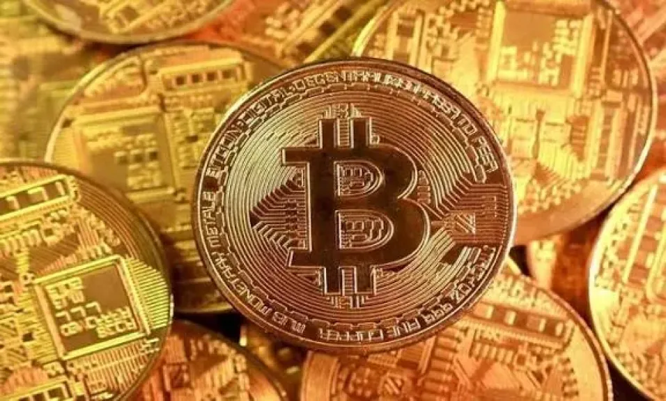 بيتكوين تستقر قرب 95 ألف دولار رغم ضغوط التشريعات الأمريكية