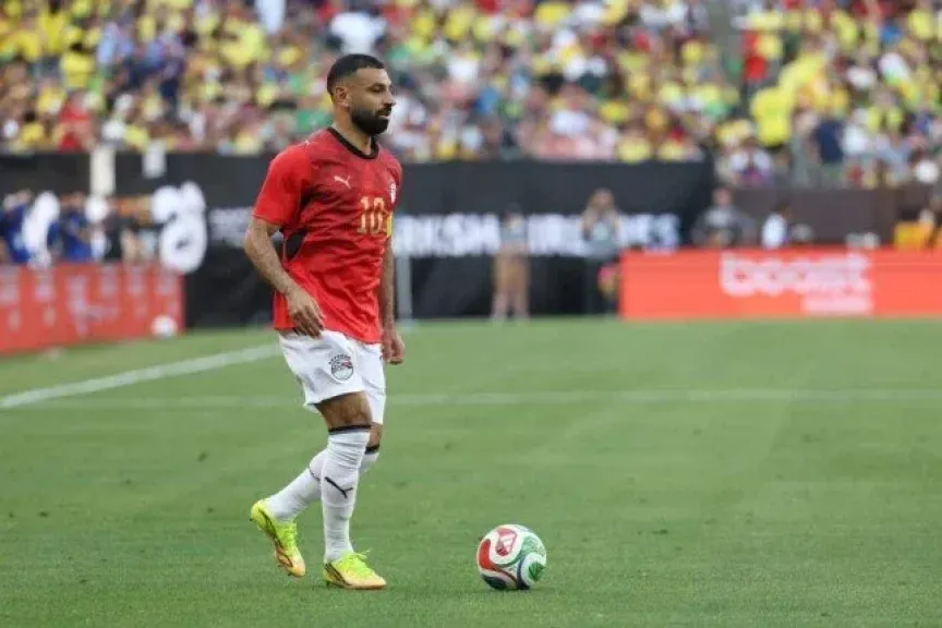 وكيل محمد صلاح يثير الجدل بتلميحات عن قرارات حاسمة بشأن وجهته القادمة