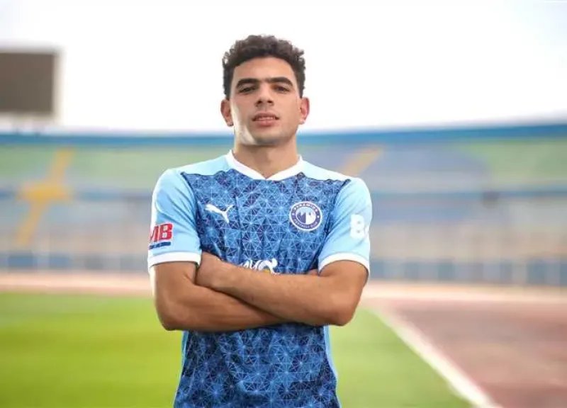 الأهلي يحدد خياراته لتدعيم الجبهة اليمنى والمنافسة تشتعل بين أحمد هاني وطارق علاء لضم الأفضل