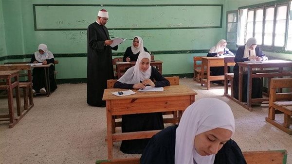 حقيقة تسريب امتحان الأدب والنصوص للثانوية الأزهرية 2026 علمي بالصور