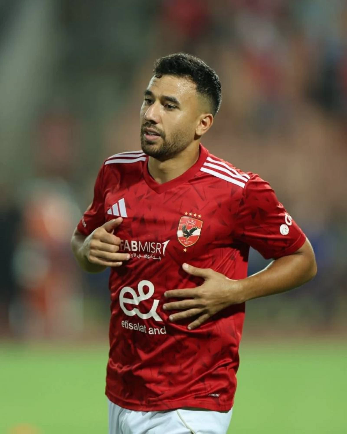 تريزيجيه يودع النادي الأهلي برسائل شكر وتقدير متبادلة