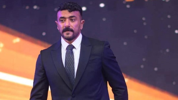 العوضي يساند لاعبي المنتخب بعد توديع المونديال