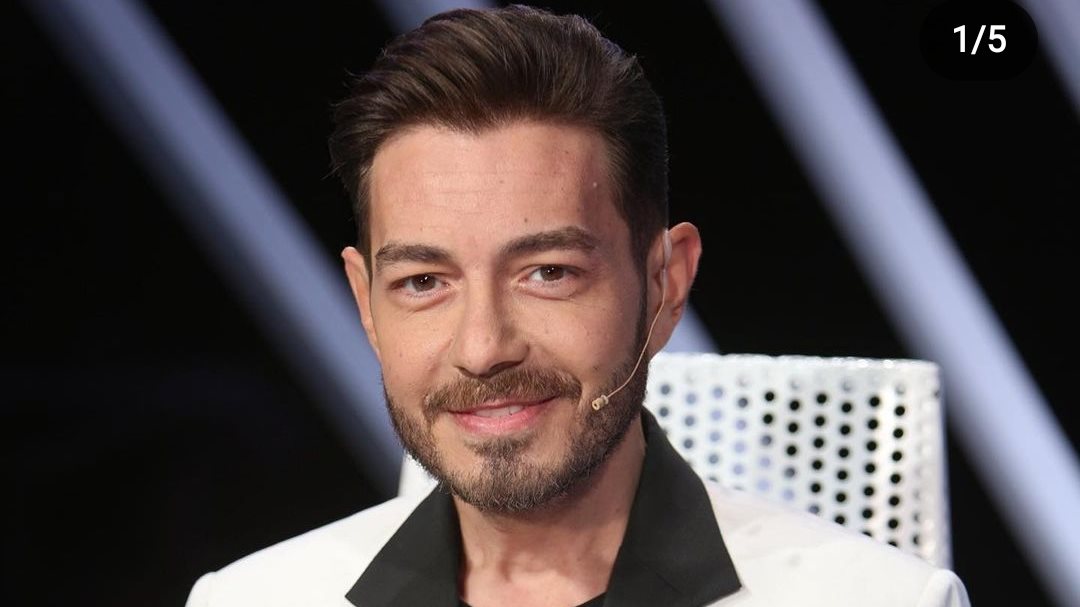 أحمد زاهر يكشف لأول مرة كواليس خبر حمل ابنته ليلى