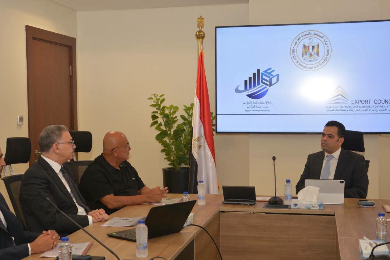 «طموحات عالمية».. الوزارة تطلق استراتيجية متكاملة لتعزيز الصادرات وتنويع الأسواق التصديرية