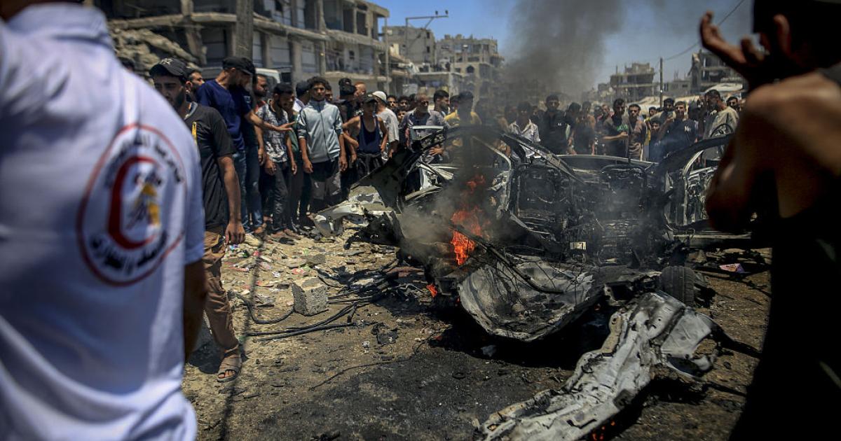 غارات الاحتلال المكثفة تحصد 8 أرواح وتؤكد غياب الملاذات الآمنة في غزة
8 شهداء في غارات مكثفة للاحتلال تعصف بقطاع غزة
8 شهداء جراء تصعيد غارات الاحتلال الجوية على غزة
