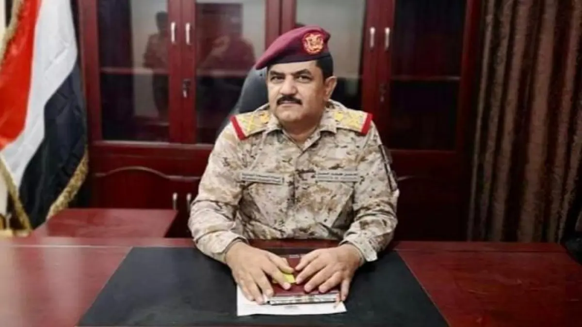 وزير الدفاع اليمني يكشف عن تحضيرات الحوثيين لمعركة فاصلة ومواجهة عسكرية نهائية خلال أيام قليلة