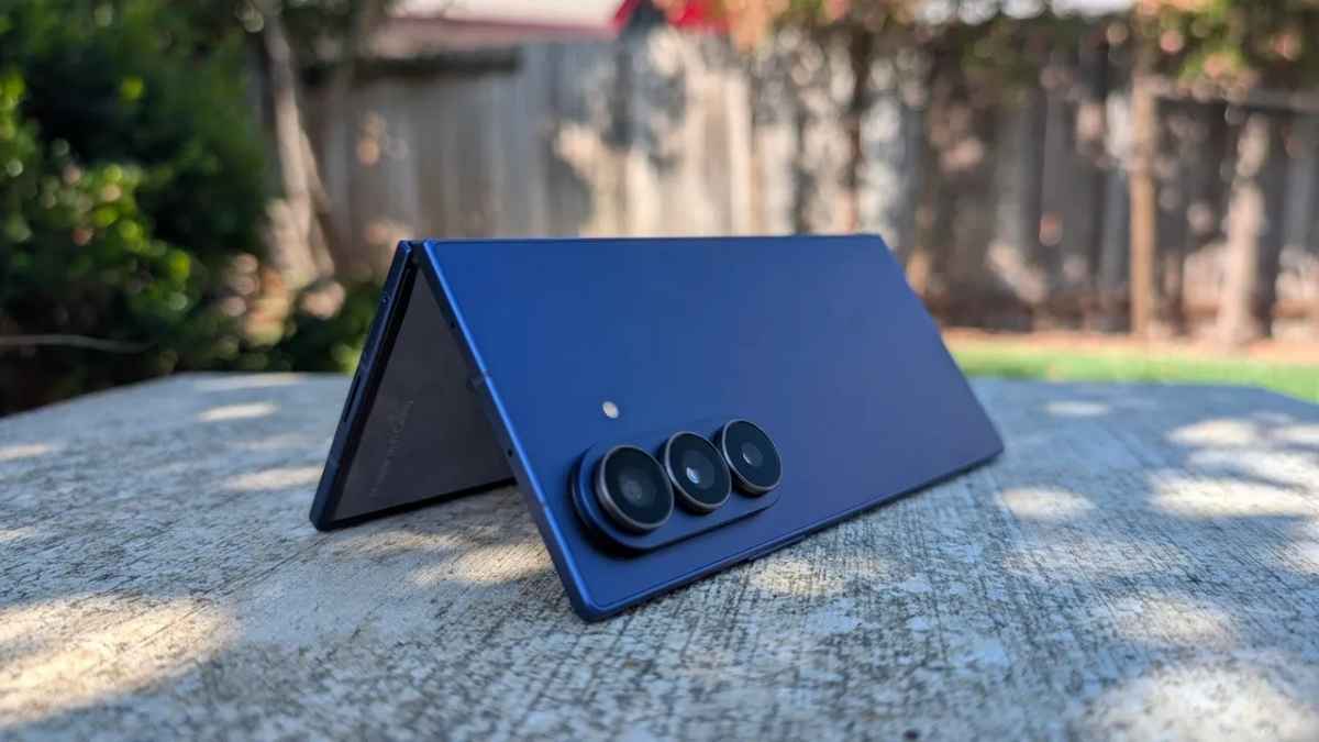 سامسونج تستعد لإطلاق ثورة تقنية عبر Galaxy Z Fold 8 Ultra مع ترقية ضخمة للشاشة