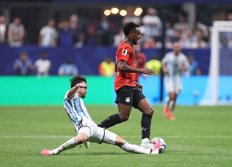 ليفربول يتحرك لضم هيثم حسن من ريال أوفييدو خلفا لمحمد صلاح