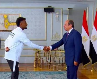 هيثم حسن يؤكد اعتزازه بتمثيل منتخب مصر ويصف الفراعنة بملوك أفريقيا
هيثم حسن يجدد فخره بتمثيل الفراعنة ويؤكد سيطرة مصر على القارة السمراء
هيثم حسن يتحدث عن قرار تمثيل مصر وهيمنة الفراعنة الأفريقية