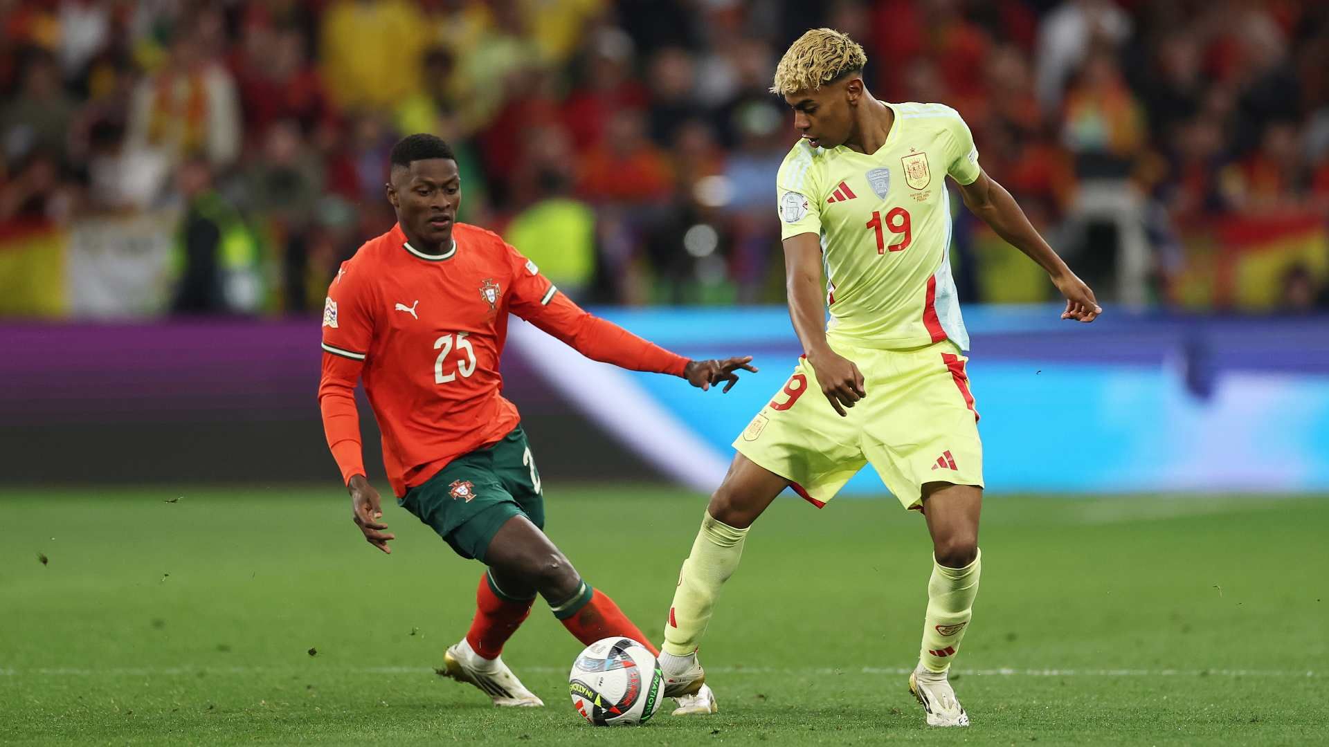 “أحب اللعب ضده”.. مينديش يرفع راية التحدي قبل مواجهة لامين يامال في كأس العالم!