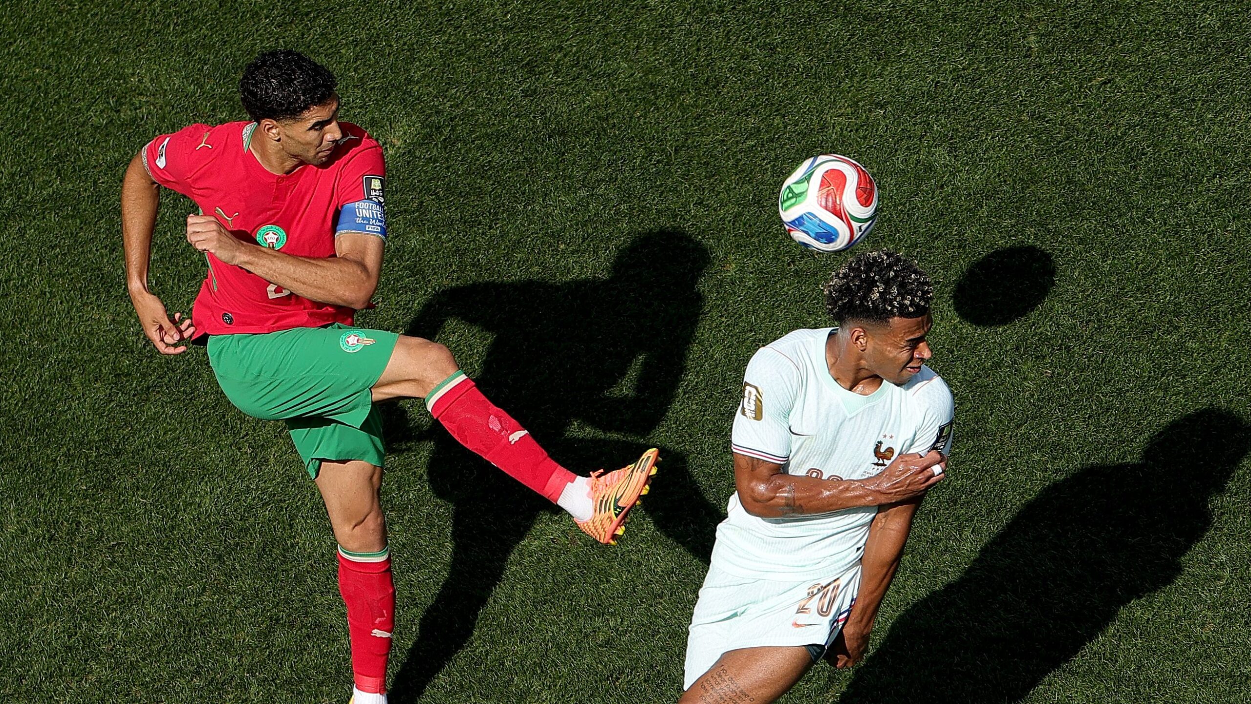 حكيمي يعادل تاريخ السنغال في كأس العالم