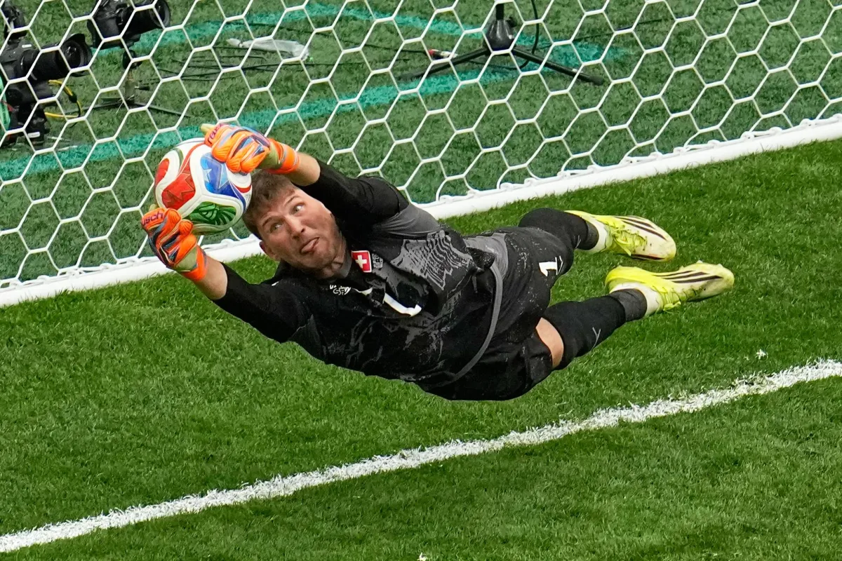 شموخ كوبيل يعيد سويسرا إلى الثمانية الكبار بكأس العالم