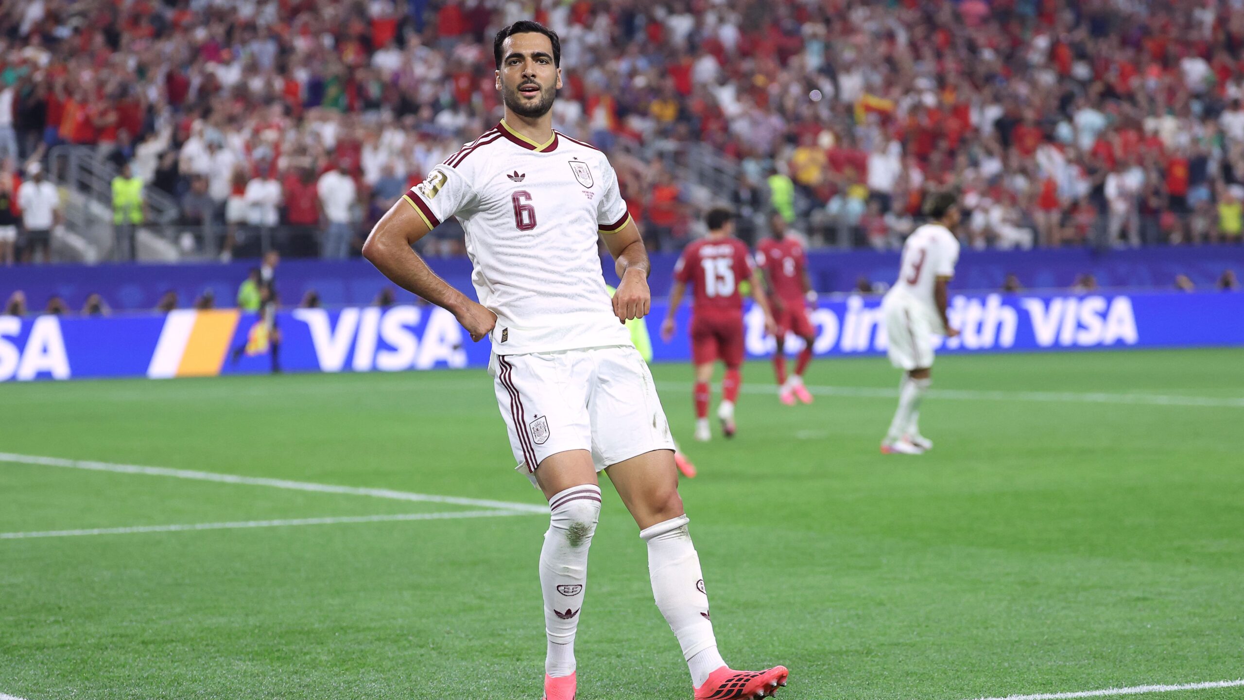 فيديو: بعد 16 عاما.. ميرينو يطعن أمل رونالدو الأخير بذكريات لقب المونديال