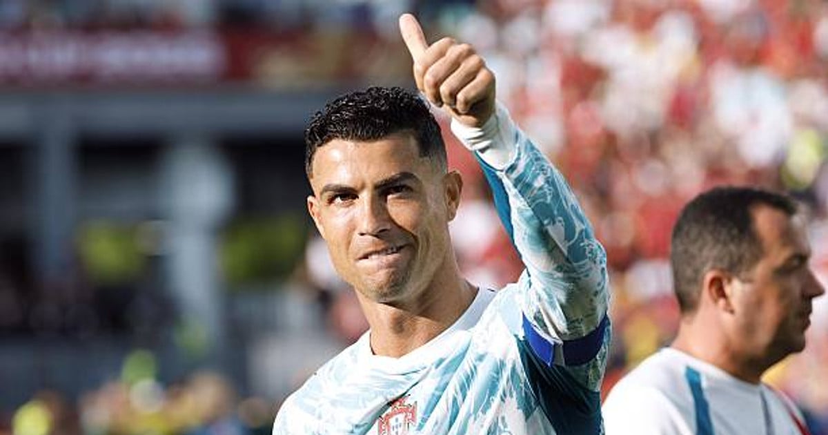 كأس العالم 2026: رونالدو جاهز للمواجهة الكبيرة مع إسبانيا، وإنجلترا تتلقى أخباراً جيدة بخصوص تشكيلتها.
