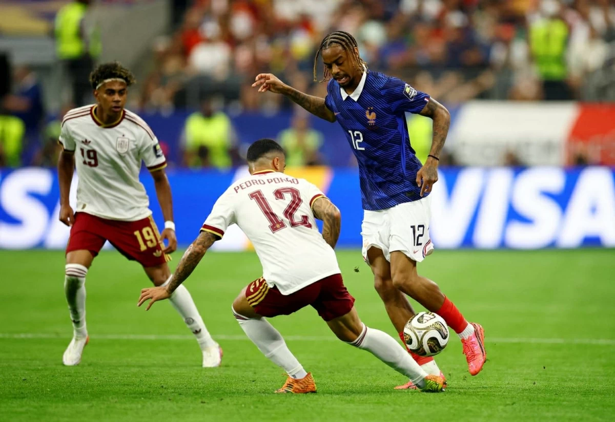موعد مباراة إنجلترا وفرنسا في كأس العالم 2026 وتردد القنوات المجانية الناقلة