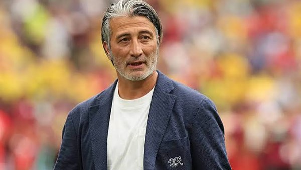 مدرب منتخب سويسرا ينتقد التحكيم بعد الهزيمة ضد الأرجنتين بكأس العالم