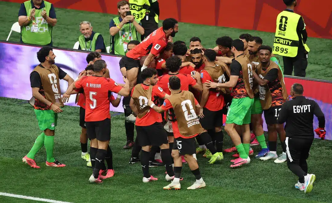 نجم الزمالك السابق يهاجم لاعب منتخب مصر بعد الخروج من المونديال