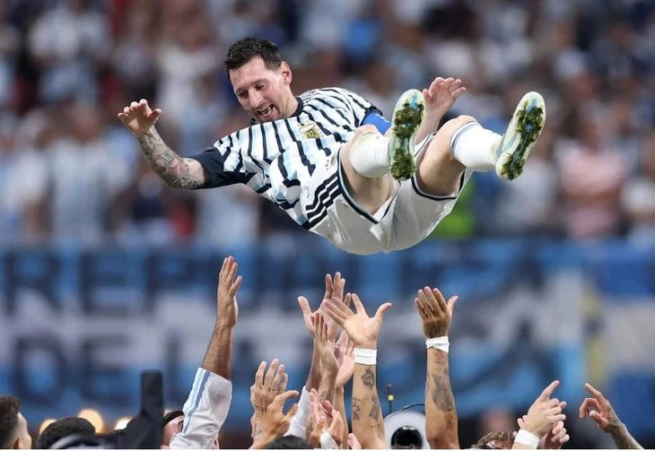 يوميات كأس العالم 8/7: ميسي يحقق المزيد من الإنجازات التاريخية، والكشف الرسمي عن أماكن التأهل إلى ربع النهائي.