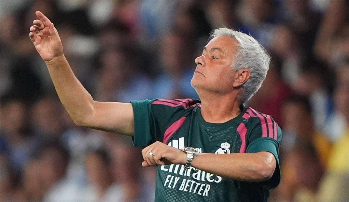 مورينيو يتوقع مواجهات صعبة في الدوري الإسباني ويستعد لأسبوع حاسم بعد الفوز على ديبورتيفو