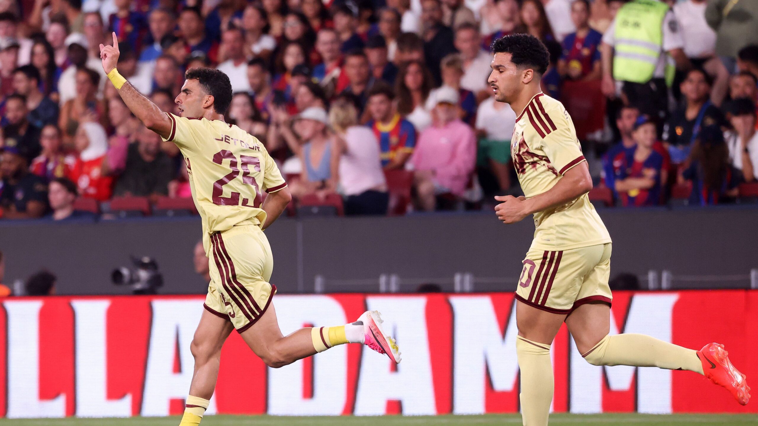 القنوات الناقلة لمباراة الأهلي والشرقية إنبي في الدوري المصري 2026-2027 وطرق المشاهدة عبر الإنترنت