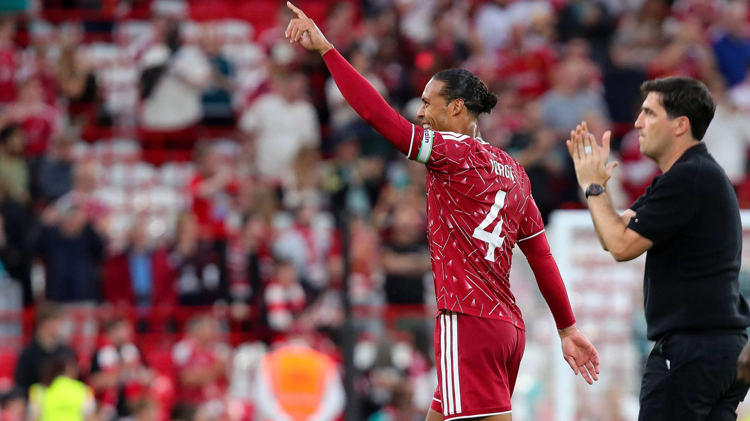 القنوات الناقلة لمباراة ليفربول ونيوكاسل في الدوري الإنجليزي 2026-2027 وطريقة المشاهدة عبر الإنترنت