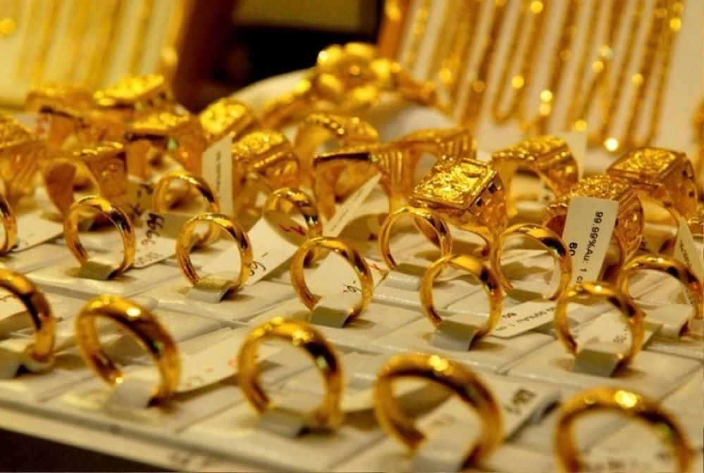أسعار الذهب اليوم 23 أغسطس تتفوق على أسعار سبائك الذهب في خواتم الذهب