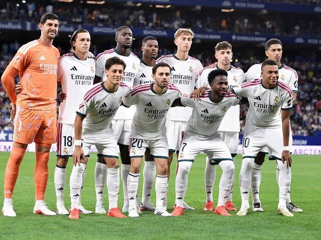 مواجهة نارية تجمع ريال مدريد وريال سوسيداد على ملعب البرنابيو في صراع نقاط الدوري الإسباني