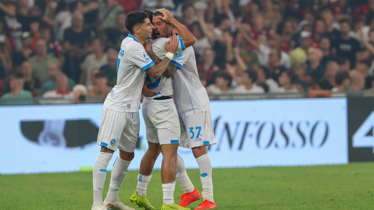 القنوات الناقلة لمباراة نابولي وكومو في الدوري الإيطالي 2026-2027 وطريقة المشاهدة عبر الإنترنت