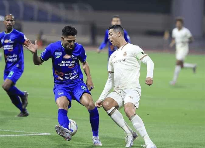 النصر يتقدم بثنائية نظيفة على الفتح قبل استراحة الشوط الأول في الدوري السعودي
