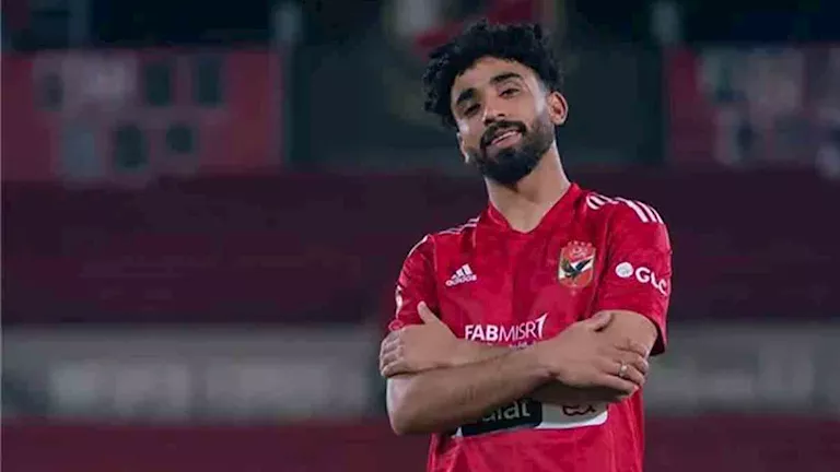 مروان عيط يوثق لحظات مميزة مع نجوم الأهلي من قلب إسبانيا