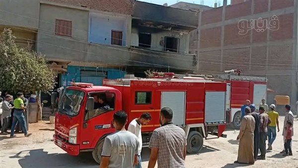 الحماية المدنية تخمد حريقا نشب داخل منزل في بلبيس بالشرقية دون خسائر بشرية والنيابة تحقق (صور)