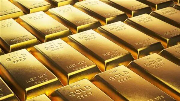 الذهب يثبت وسط تحوطات من الترقب لقرارات الفائدة الأمريكية