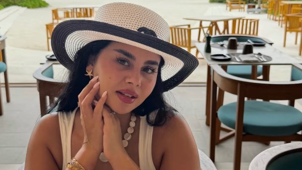 منة عرفة تتألق في أحدث ظهور من المالديف.. شاهد