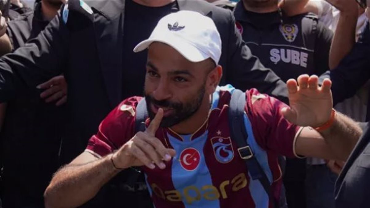 شوبير يكشف مخاوفه من انطلاقة محمد صلاح مع طرابزون التركي