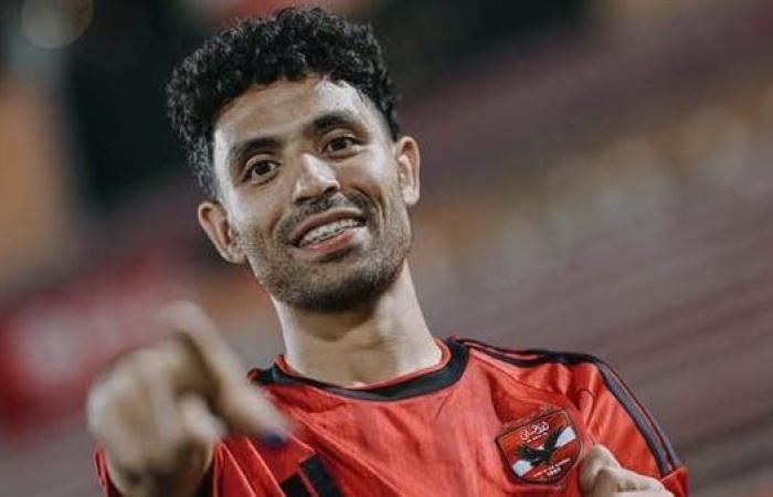 بالصور مراسم تقديم توفيق محمد لاعباً في النادي الأهلي