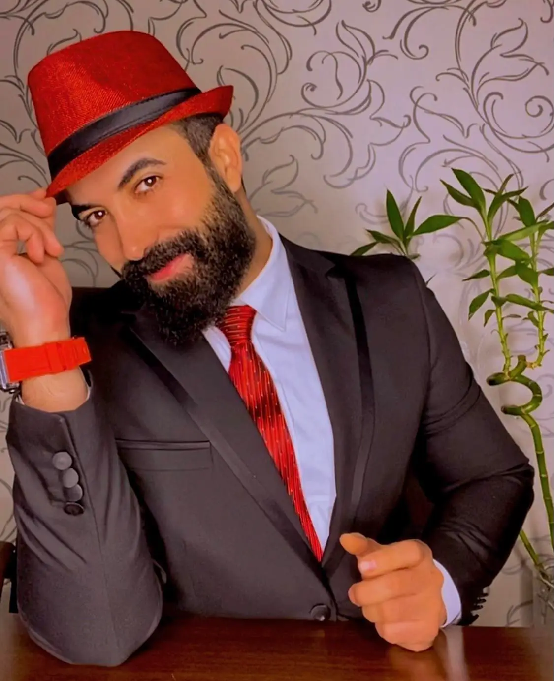 توقعات الأبراج اليوم الثلاثاء 11 أغسطس 2026 مع منيب الشيخ