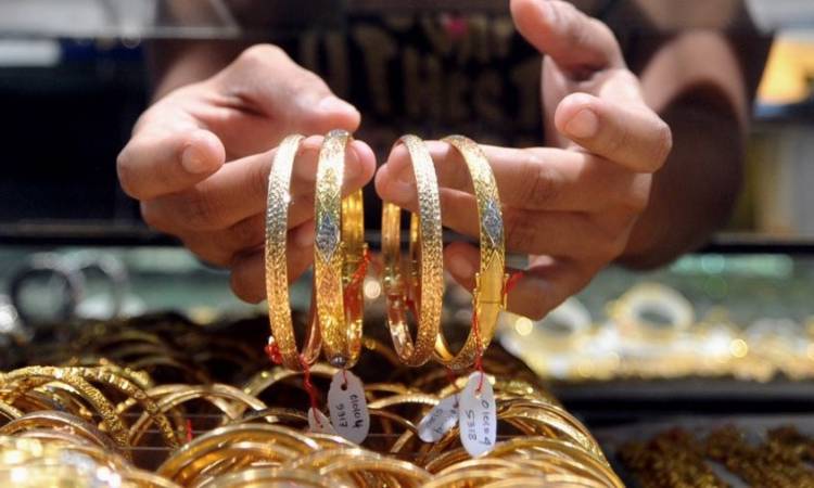 تراجع سعر الذهب عيار 21 في محلات الصاغة مع بداية اليوم
